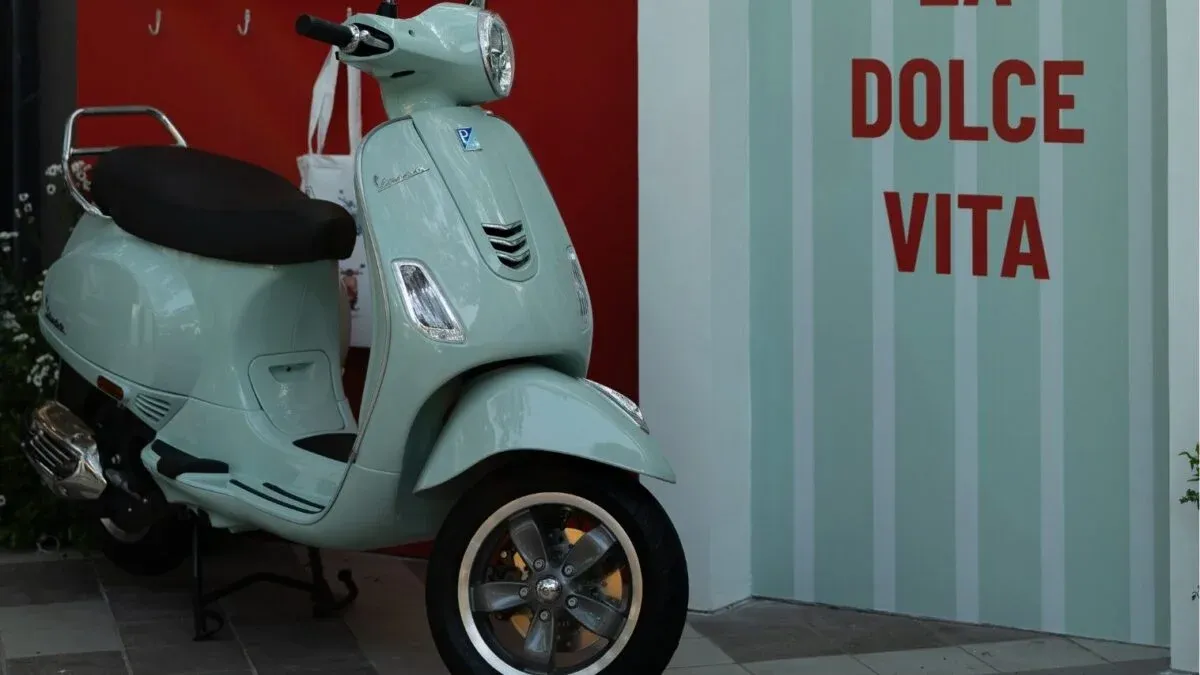 Vespa представила лимитированную серию Tech 80th в Индии — фото 2