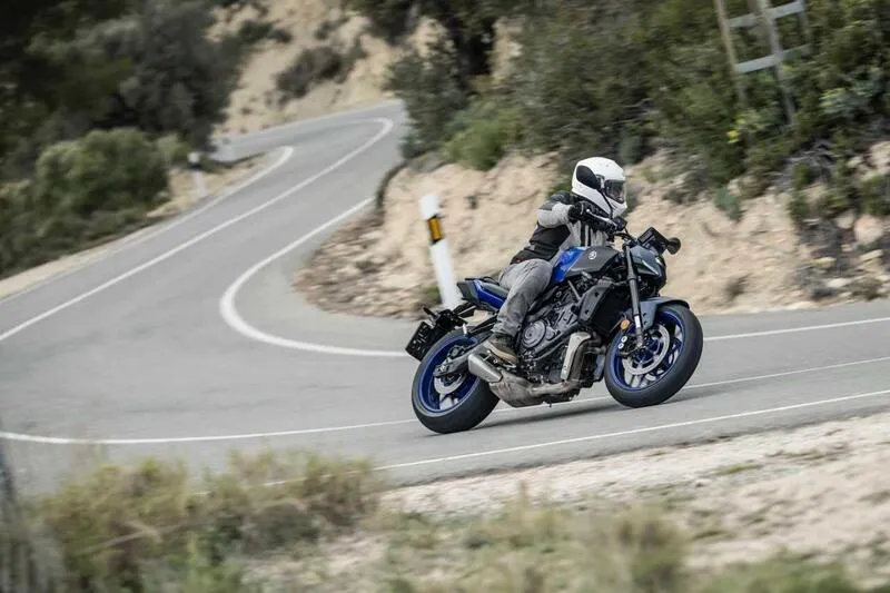 Yamaha MT-07 Y-AMT: озера вы уже знаете, но без сцепления всё меняется! — фото 4