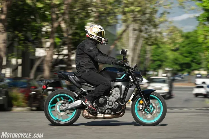 Распространите информацию: май — месяц осведомленности о мотоциклистах