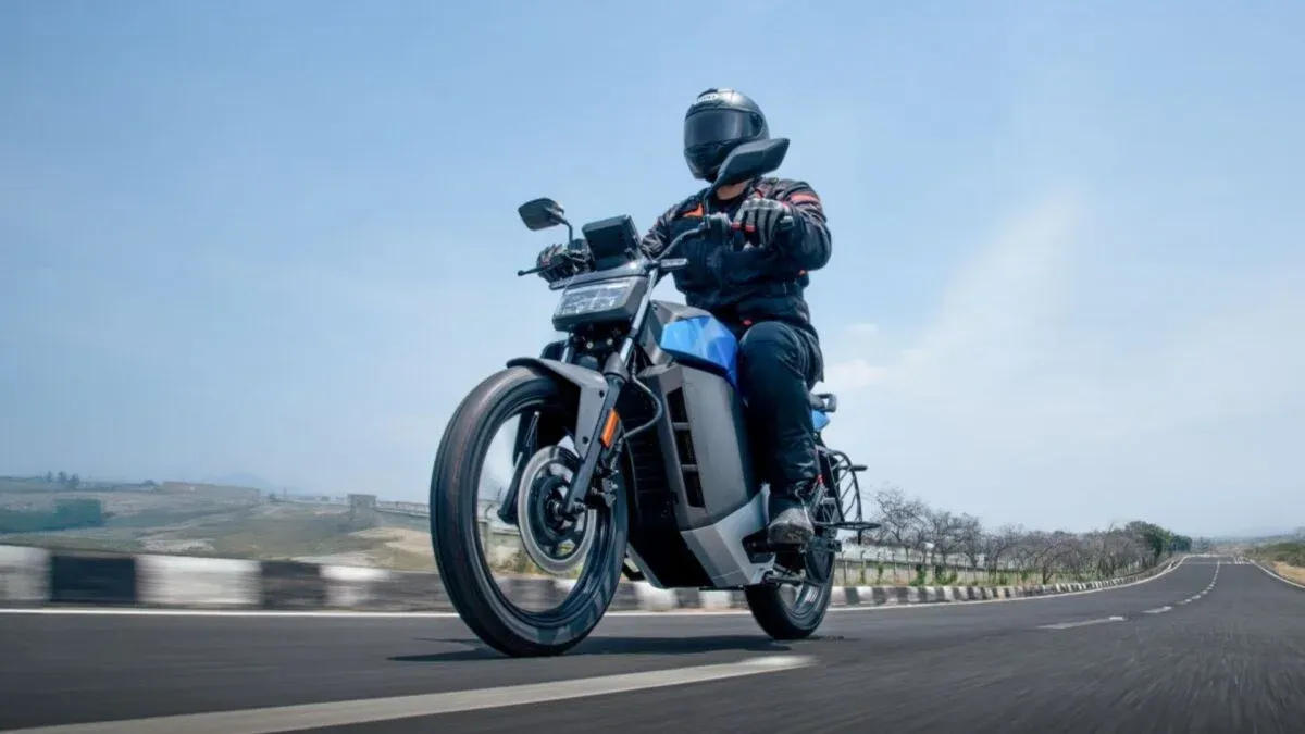 Продажи Ola Electric в апреле 2026 года: начало пути к восстановлению, реализовано 12 166 единиц
